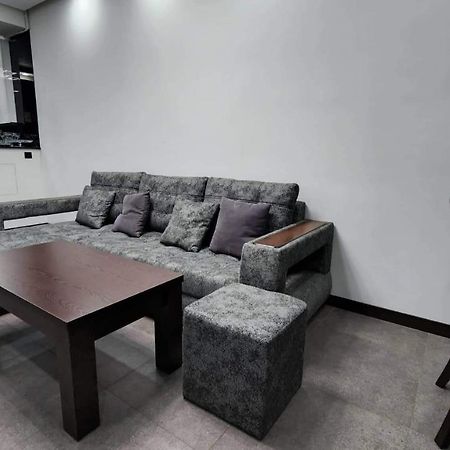 Luxuary 2Bedroom 2 Bathroom Apartment With Jacuzzi Erevan Exterior foto