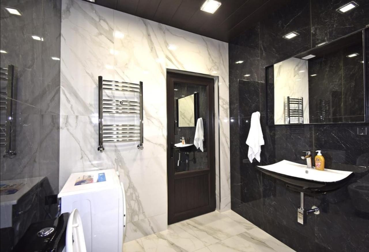 Luxuary 2Bedroom 2 Bathroom Apartment With Jacuzzi Erevan Exterior foto